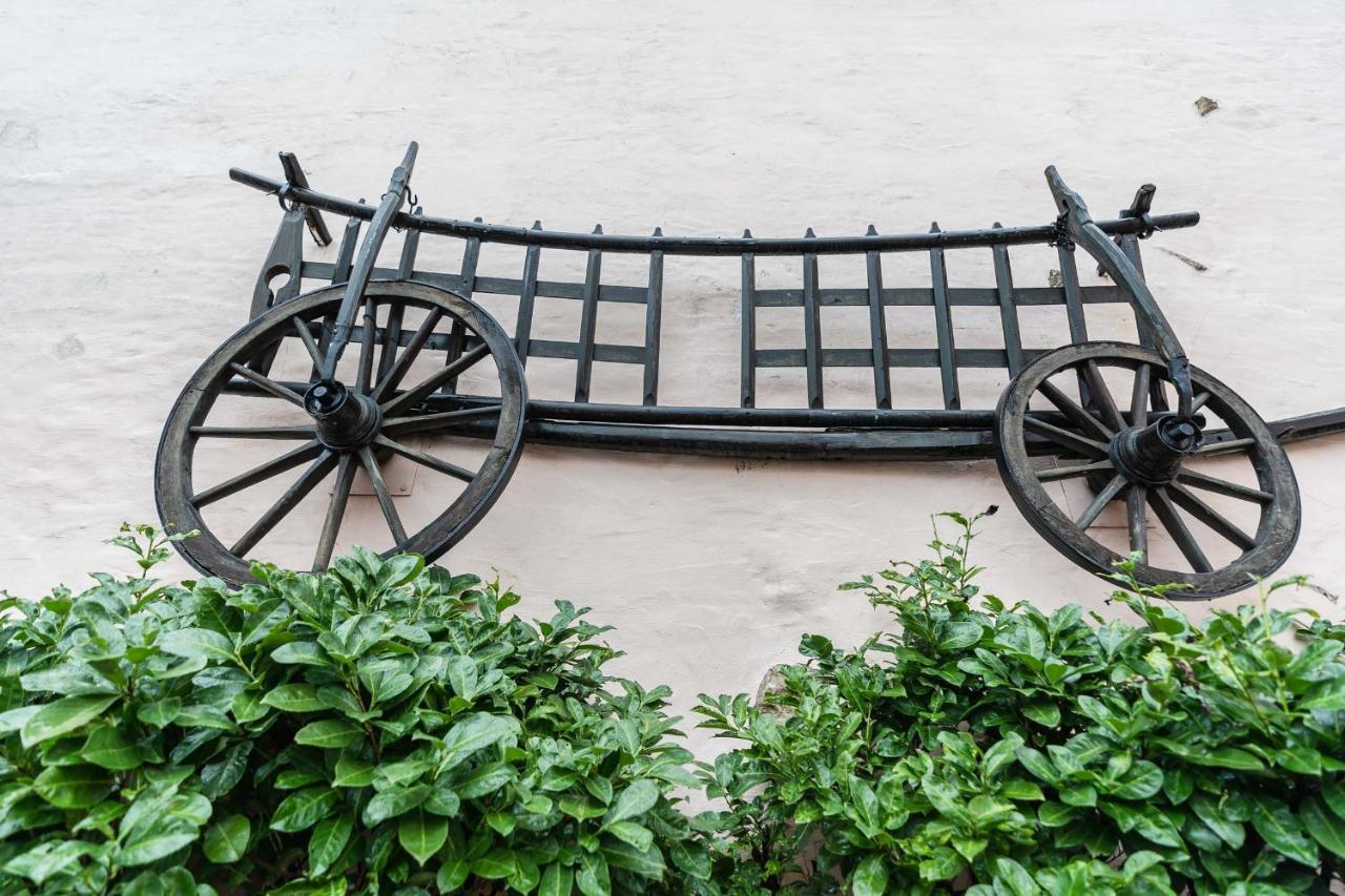 Hotel Altes Weinhaus Neustadt an der Weinstraße Esterno foto